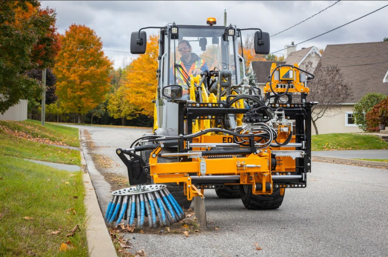 BROSSE DE DÉSHERBAGE