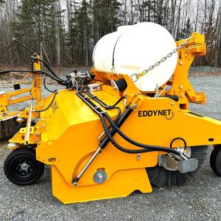 Ramasseur à motorisation hydraulique