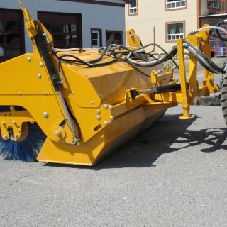 Ramasseur / tasseur pour 3 points arrière du tracteur